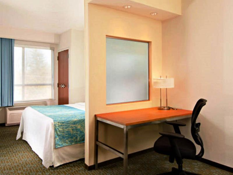 Springhill Suites St. Louis Airport/Earth City Бріджтон Екстер'єр фото