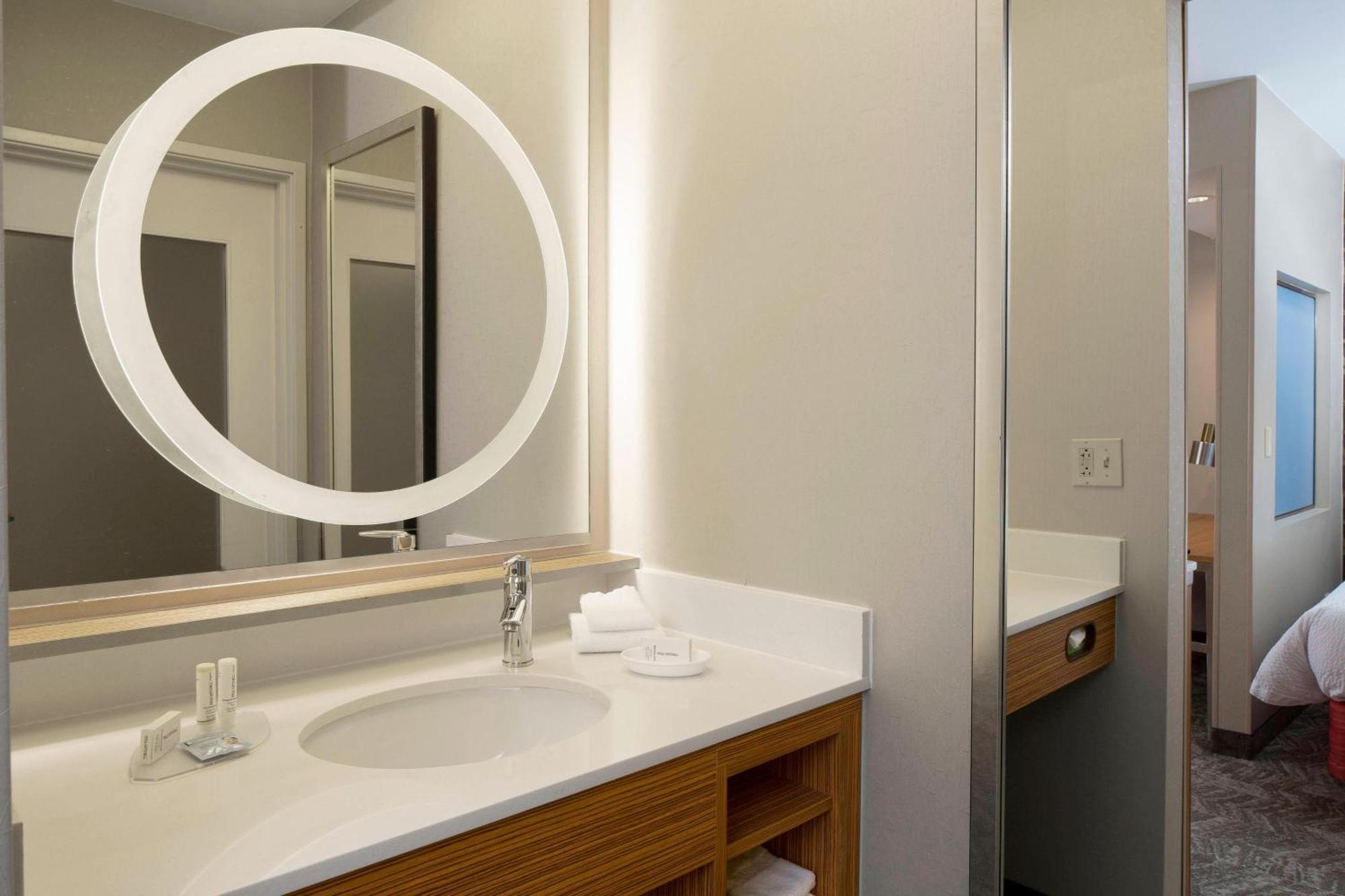 Springhill Suites St. Louis Airport/Earth City Бріджтон Екстер'єр фото
