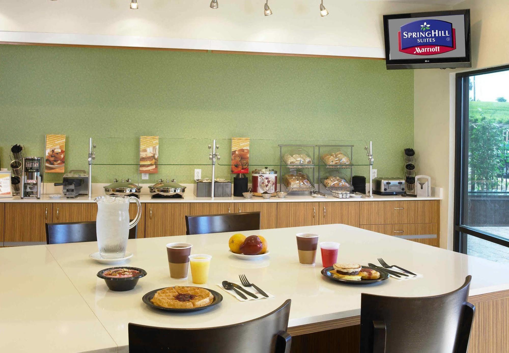 Springhill Suites St. Louis Airport/Earth City Бріджтон Екстер'єр фото